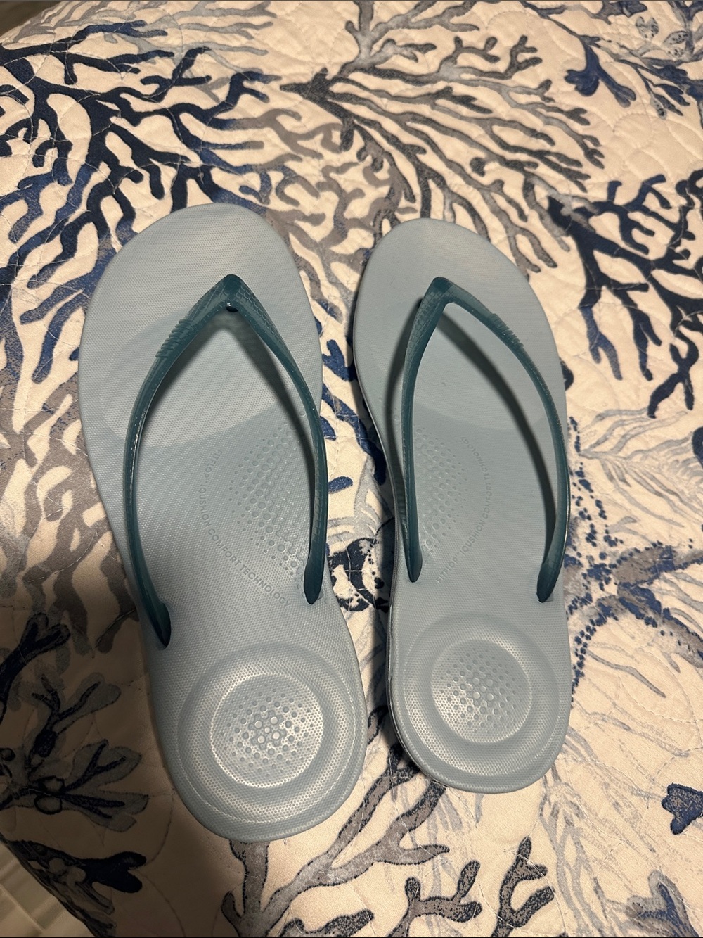 FITFLOPS Light Blue Women's Flip Flop Sandals - Casual Summer Comfort, brand new